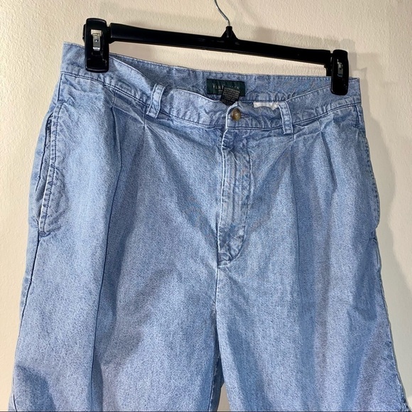 Van Heusen Shorts Flat Front Straight leg Lightweight Cotton 2 Pocket Shorts - Picture 2 of 6